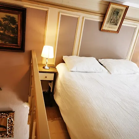 Apartment Petit Nid Baroque Xviiie